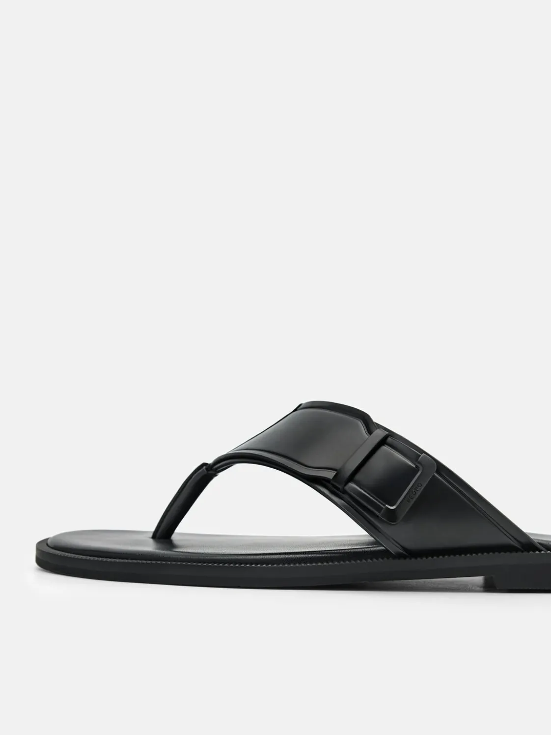 Buckle Thong Sandals - Black