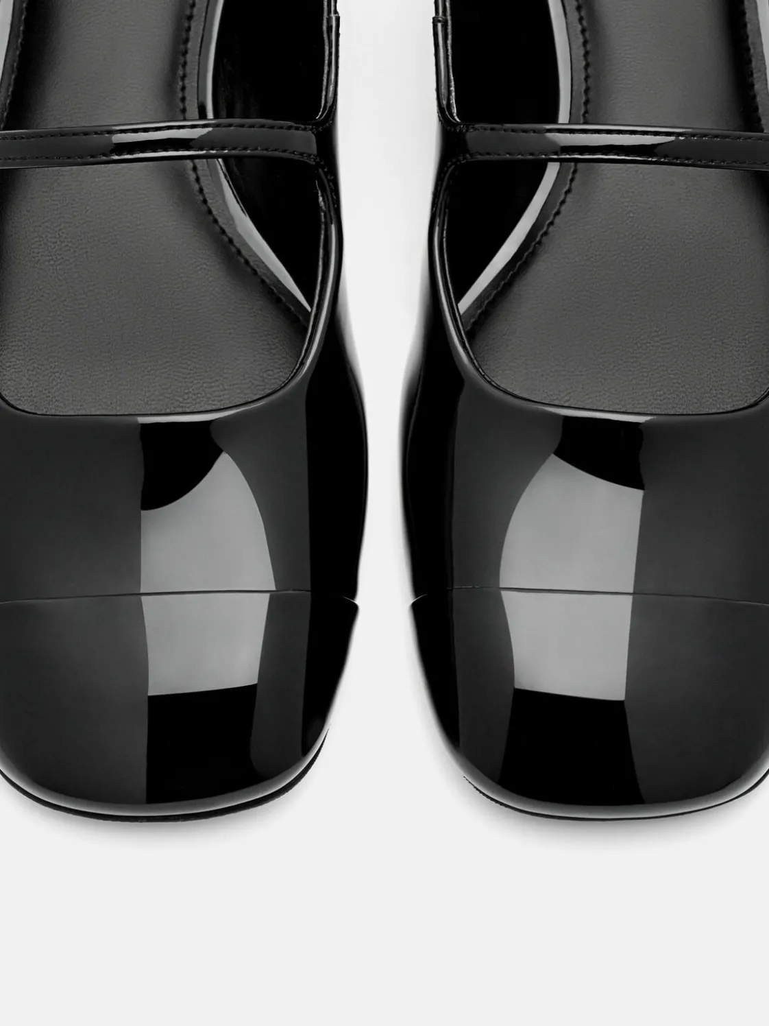 Cap-Toe Ballerina Flats - Black