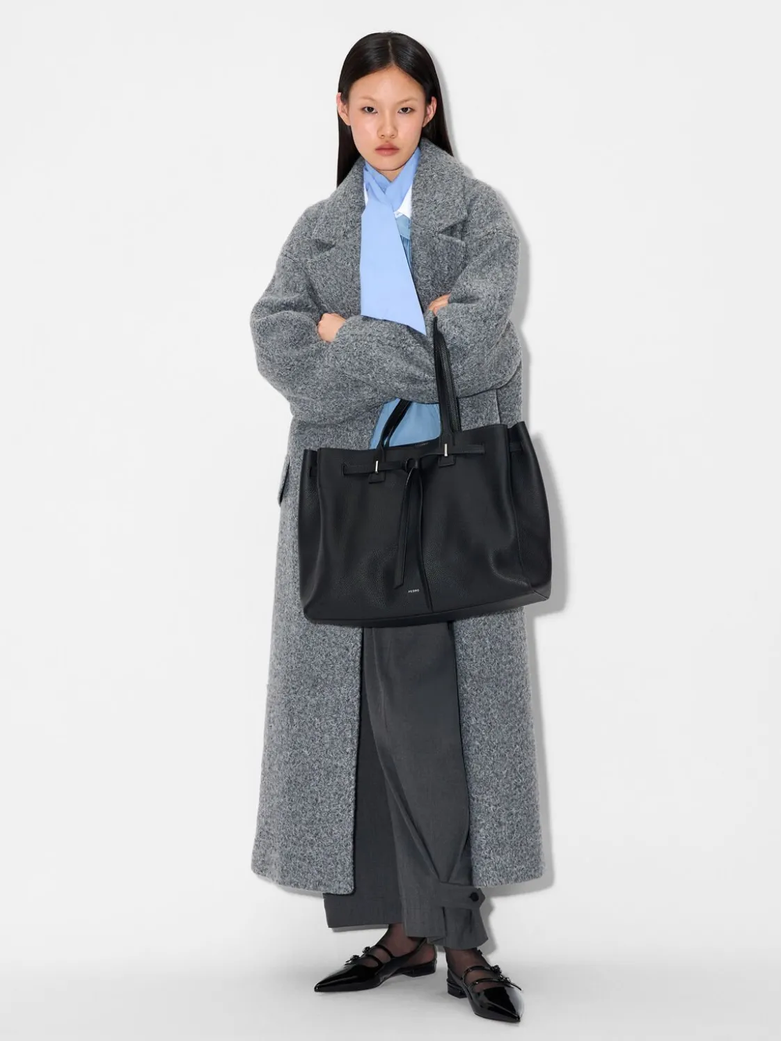 Demi Oversized Leather Tote Bag - Black