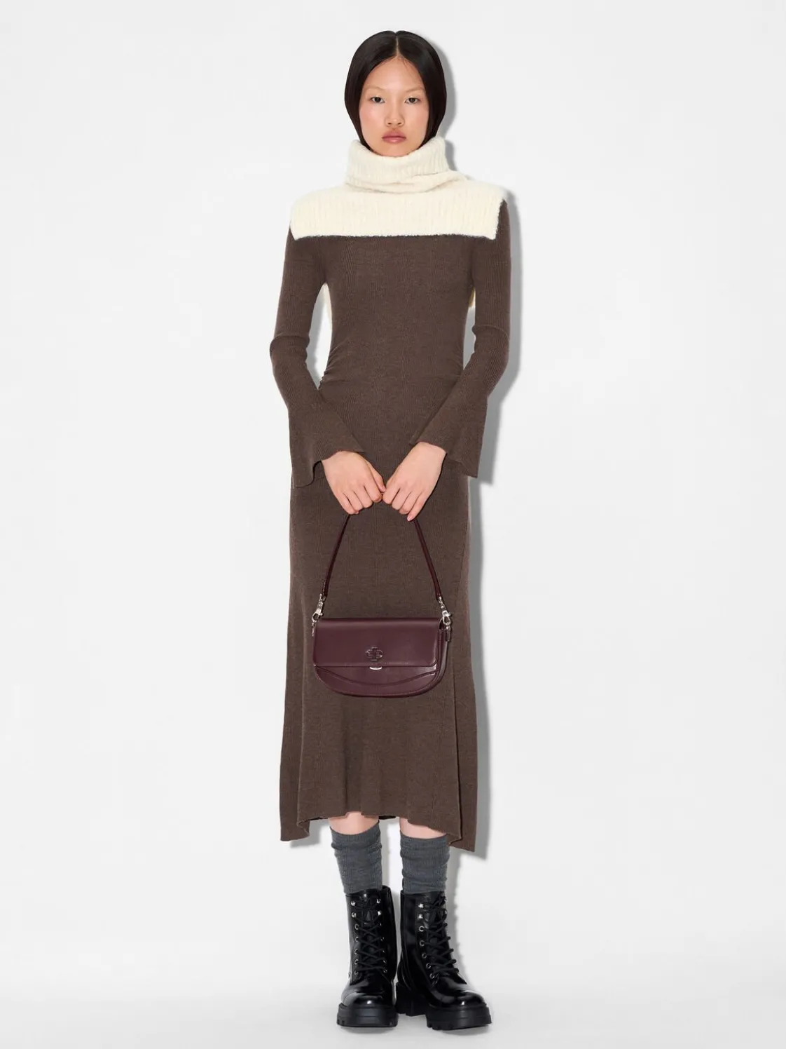 Leather Shoulder Bag - Wine