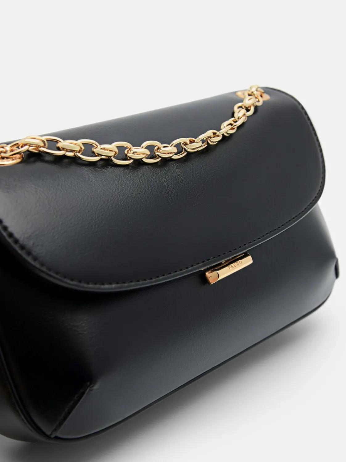 Mini Chainlink Shoulder Bag - Black