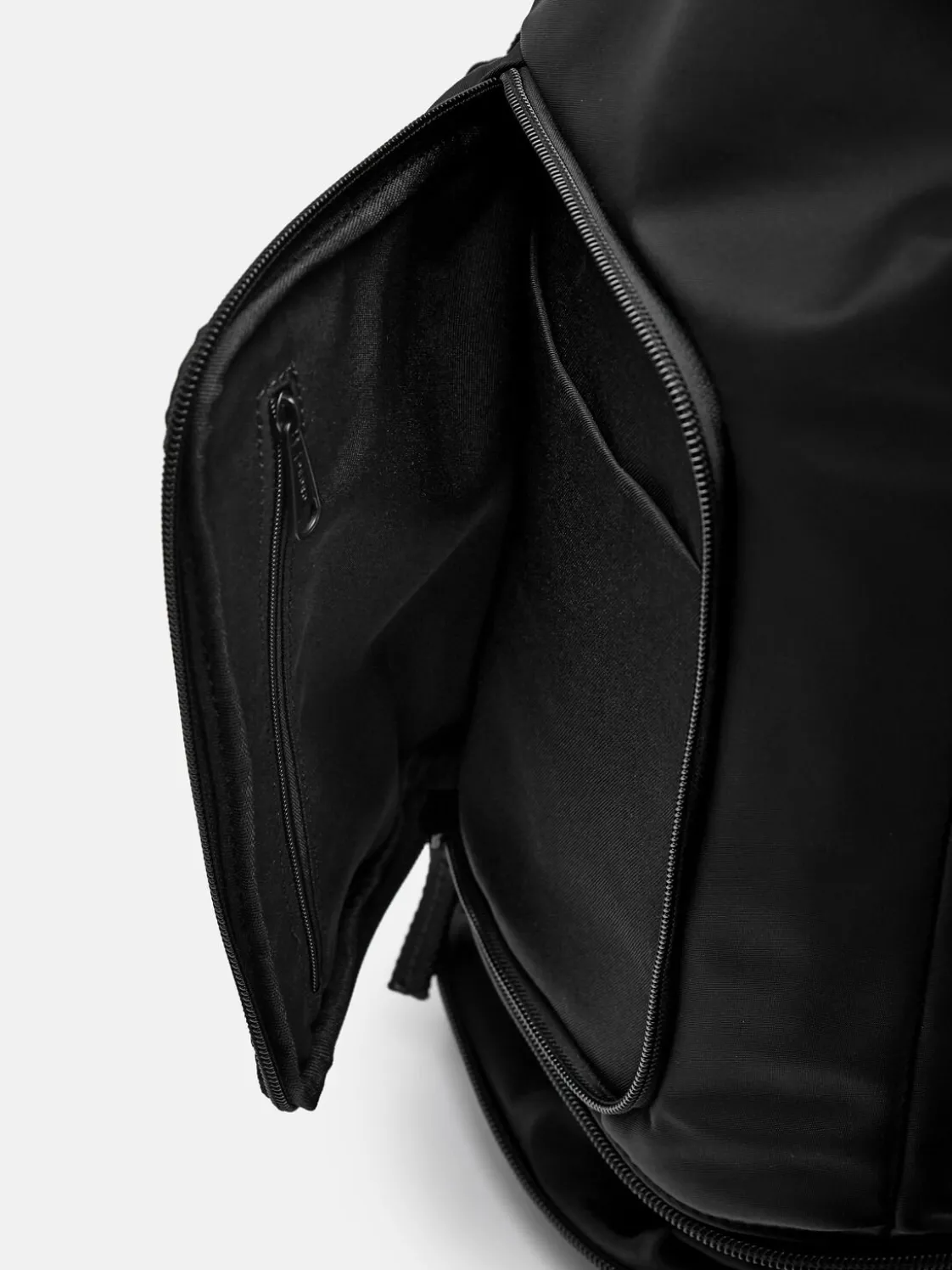 Morris Backpack - Black