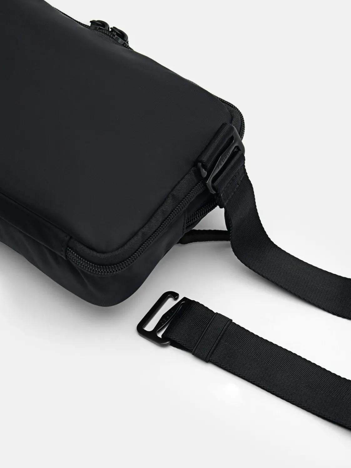 Morris Sling Pouch - Black