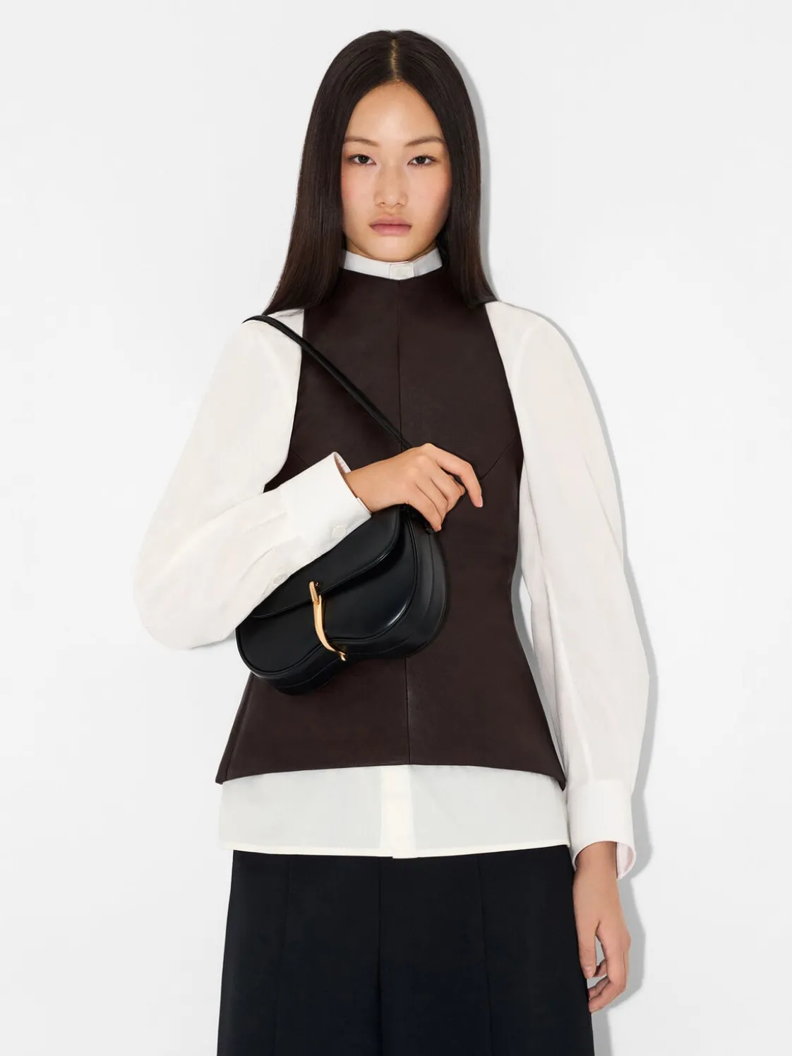 Mount Shoulder Bag - Black