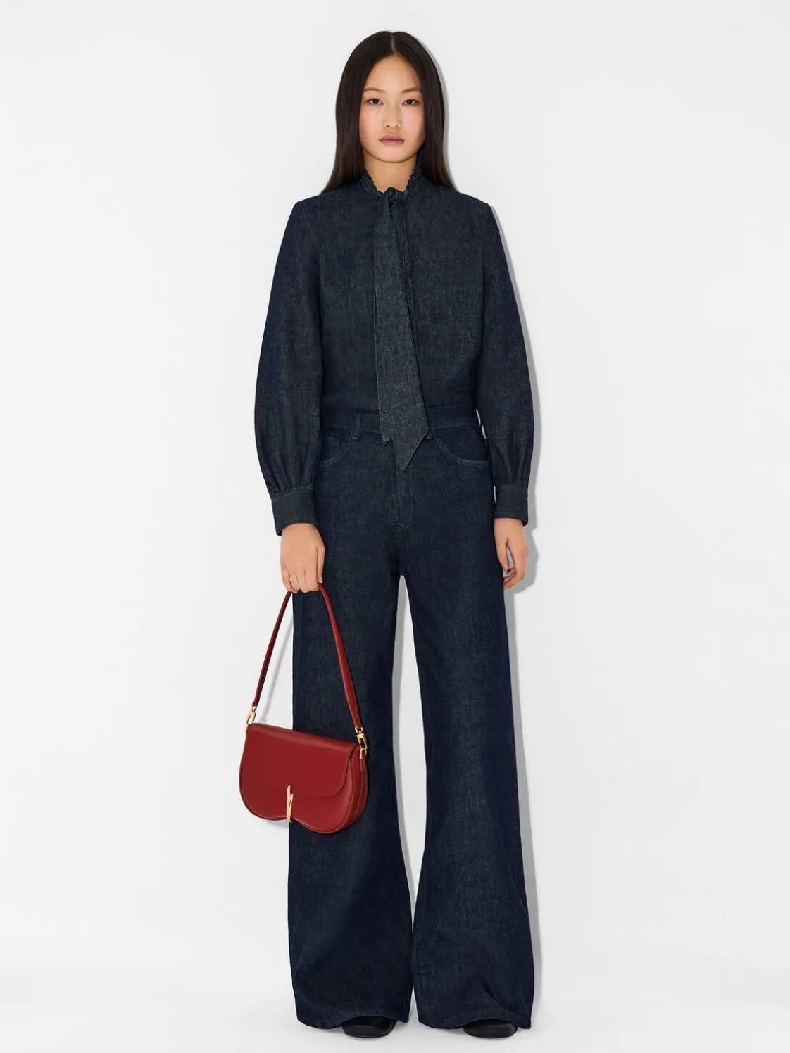 Mount Shoulder Bag - Red