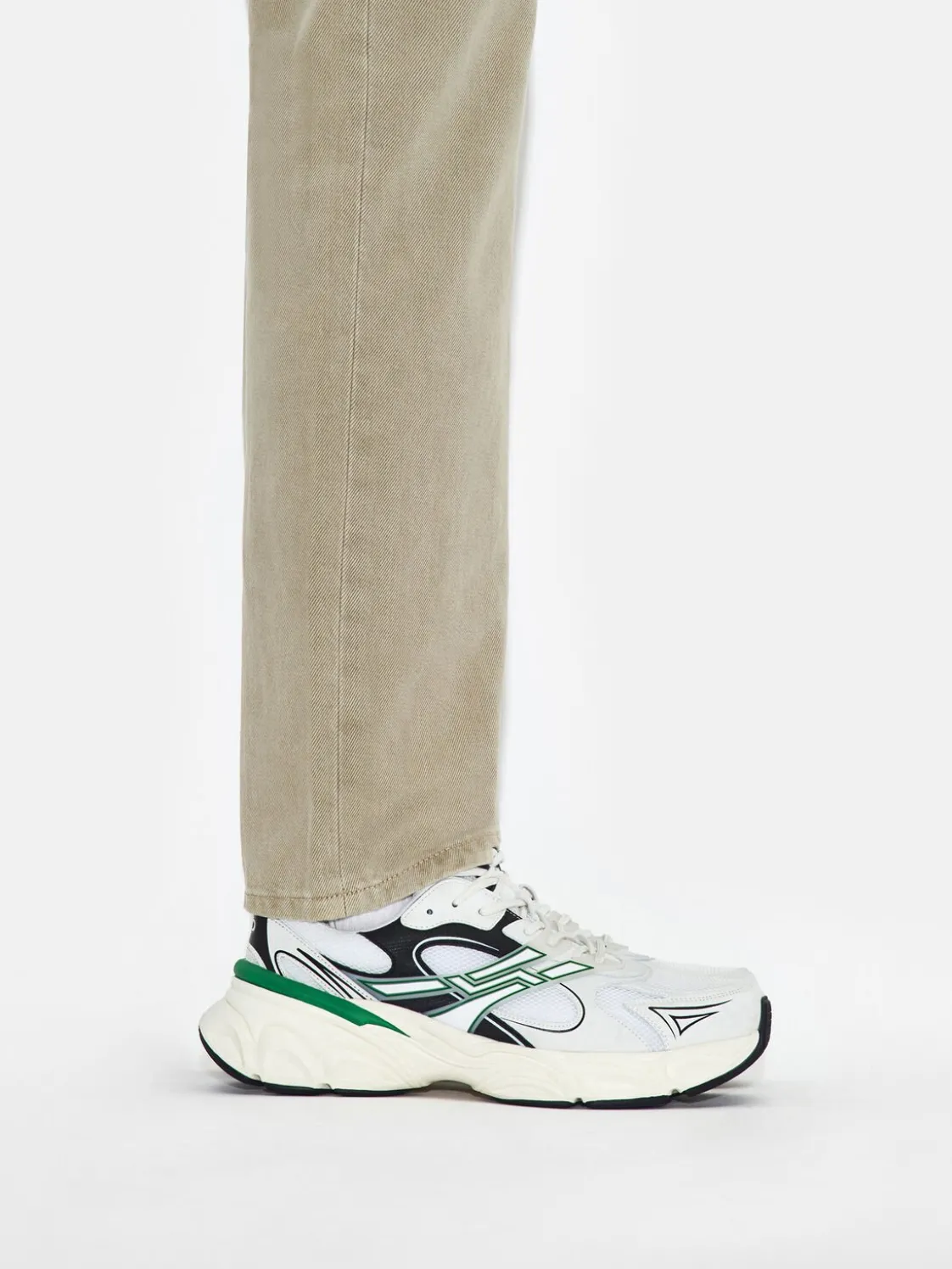 Novo Cyclone Sneakers - Multi