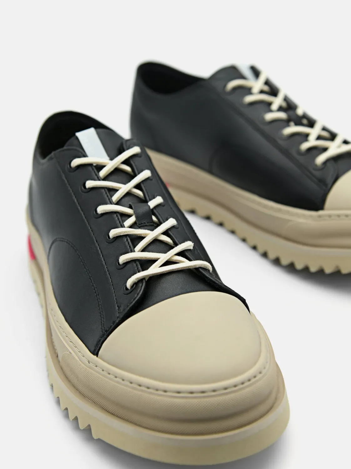 Owen Court Sneakers - Black