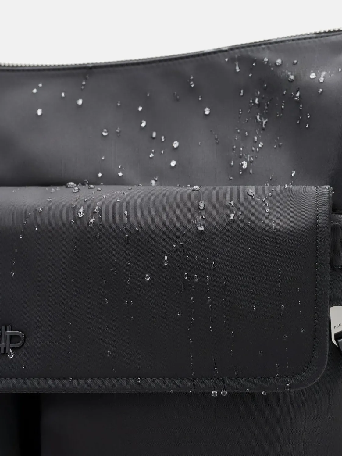 Relay Messenger Bag - Black