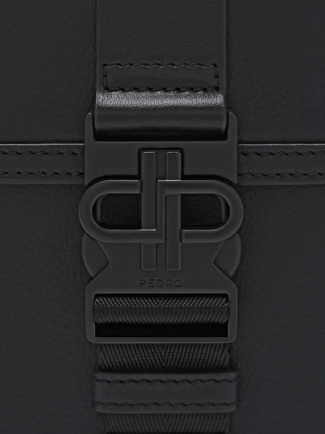Tex Leather Crossbody Bag - Black Tumble
