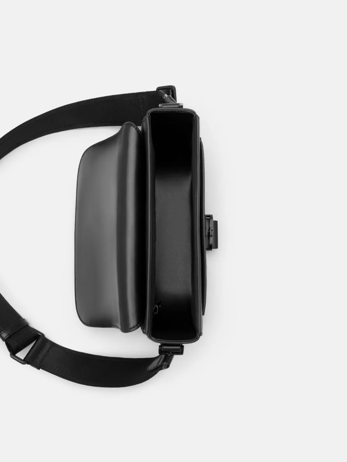Tex Leather Crossbody Bag - Black Tumble