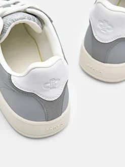 Women's Fleet Sneakers - Grey