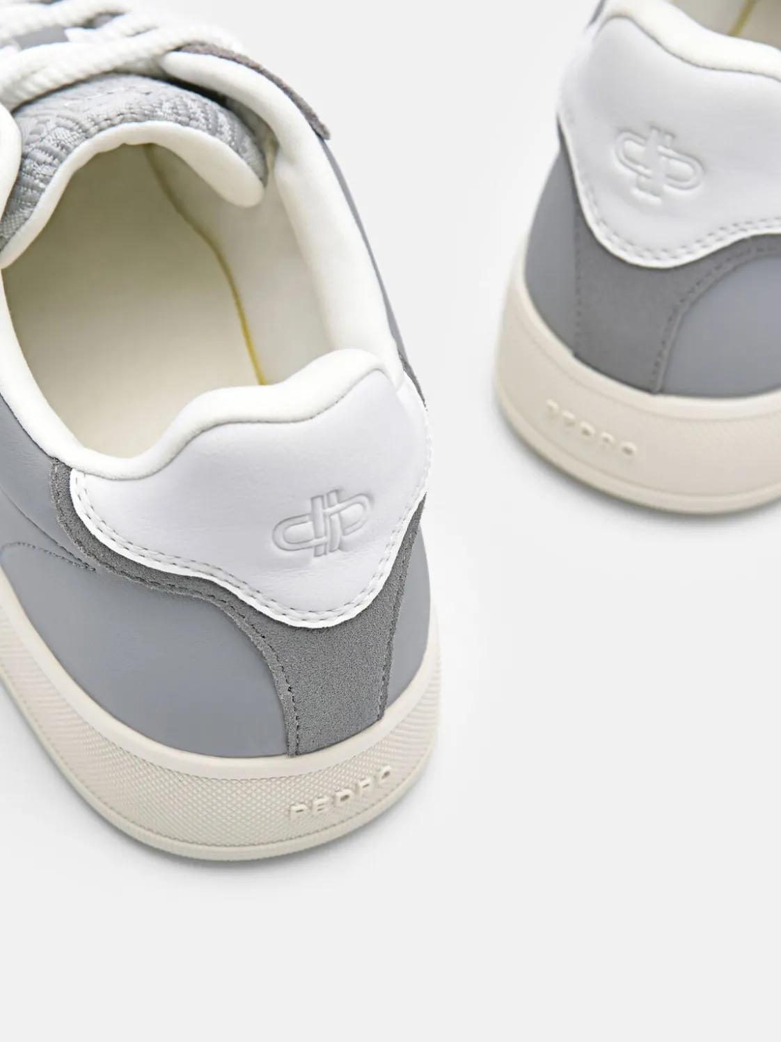 Women's Fleet Sneakers - Grey