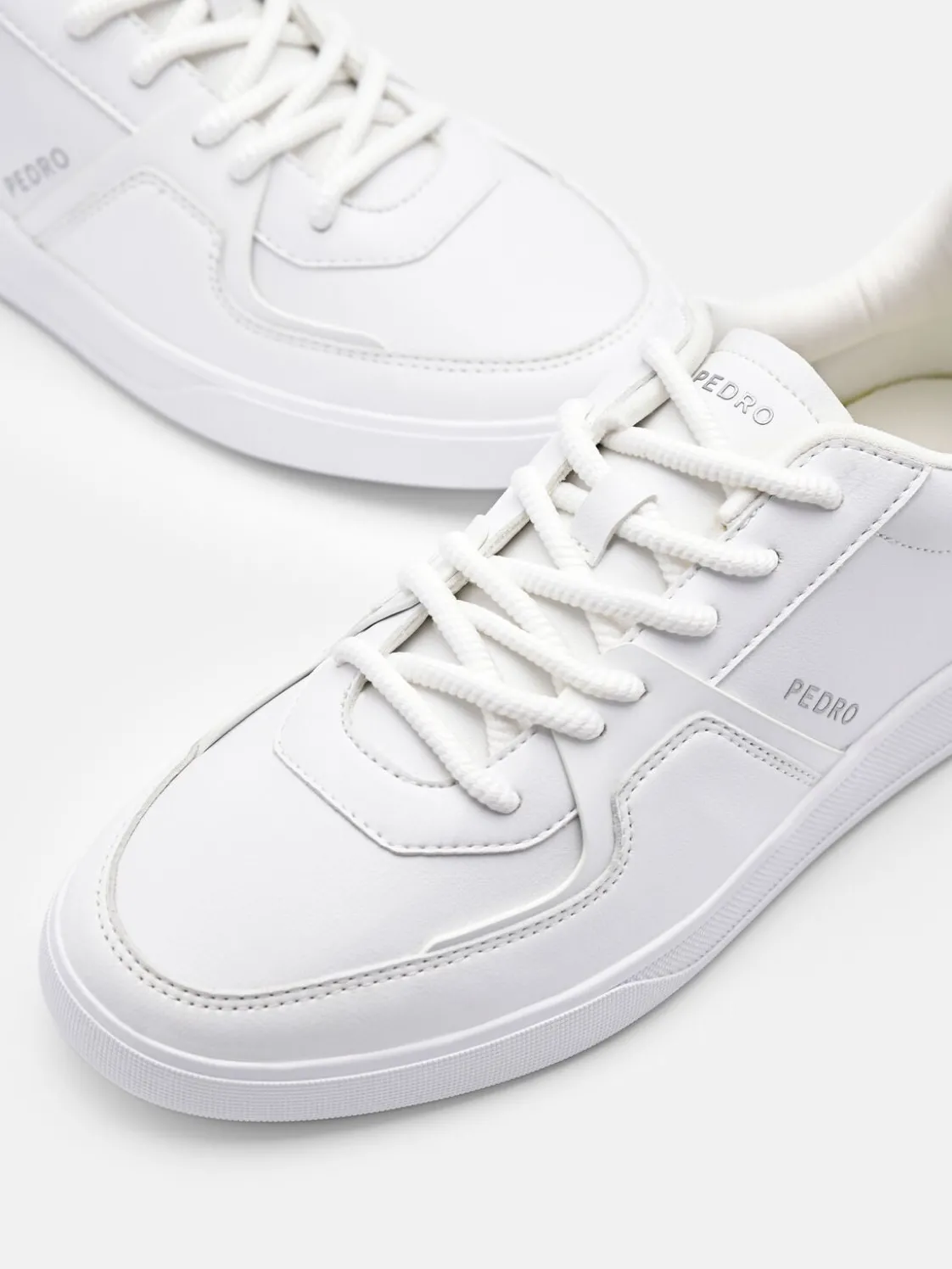 Women's Fleet Sneakers - White